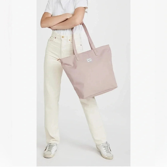 Herschel Supply Co Mica Tote Bag Ash Rose
Carryon Zipper Top Travel Bag NWT - Picture 2 of 11